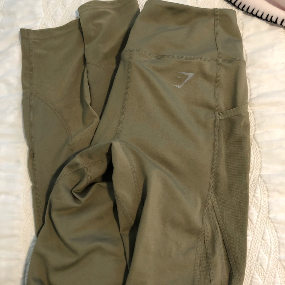 Size s women’s gymshark leggings